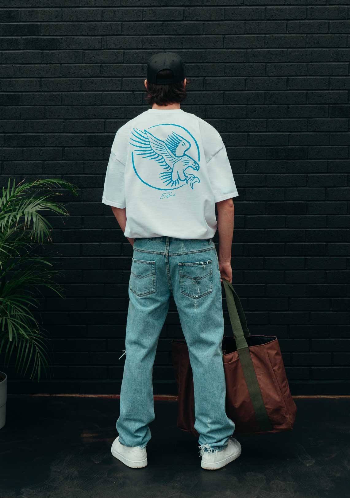 L300 - White